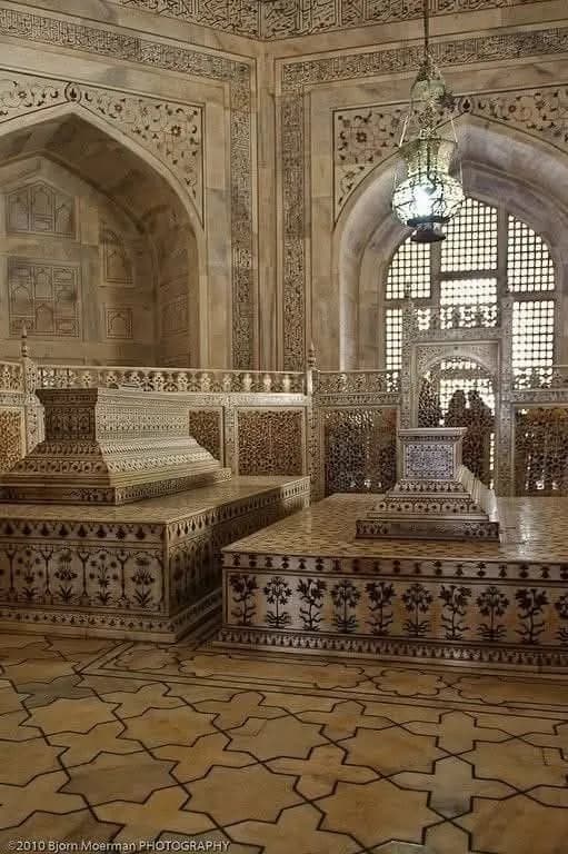Agra Tour Package image 5